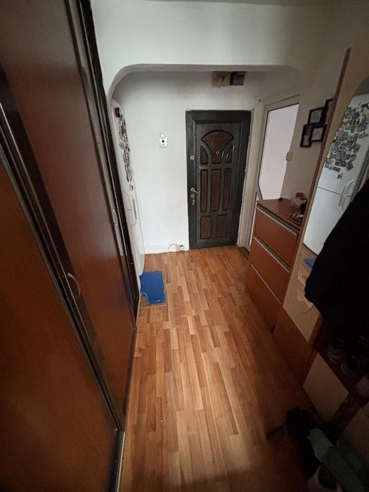 Vând apartament 3 camere