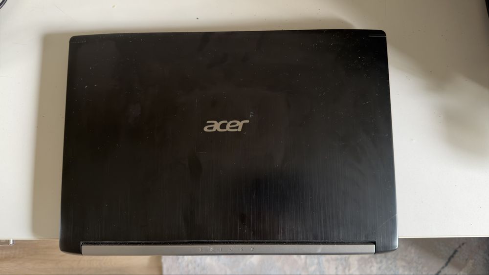 Acer Aspire 7.