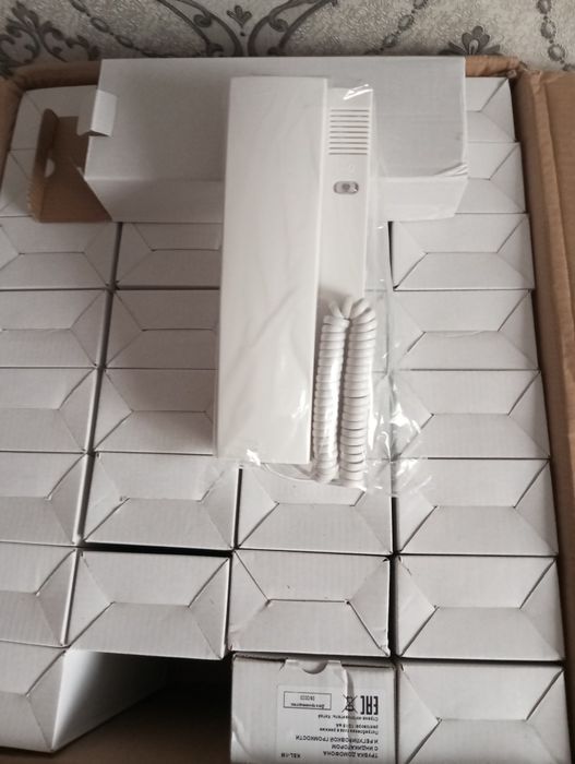 Домофоная трубка продам.