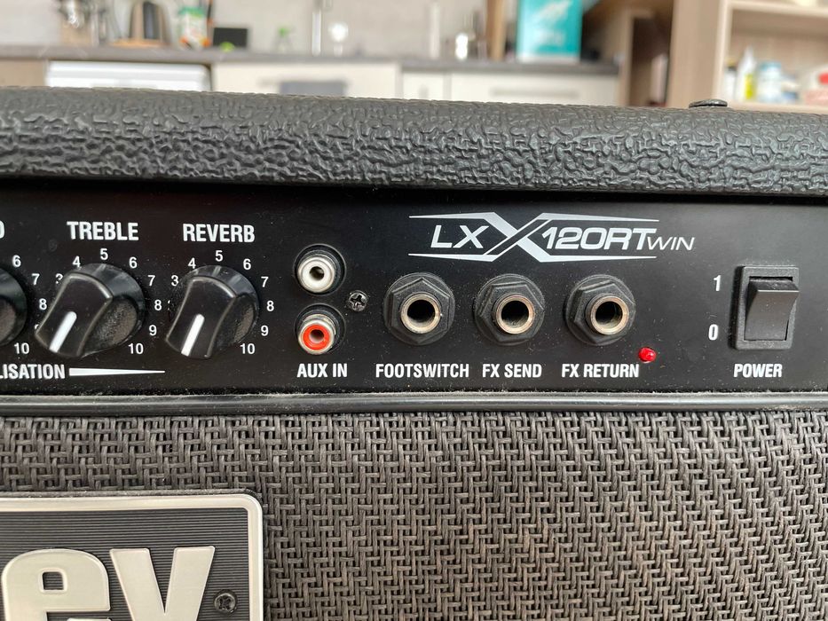 Laney LX120RT 120W 2×12″ китарен комбо усилвател — отлично състояние