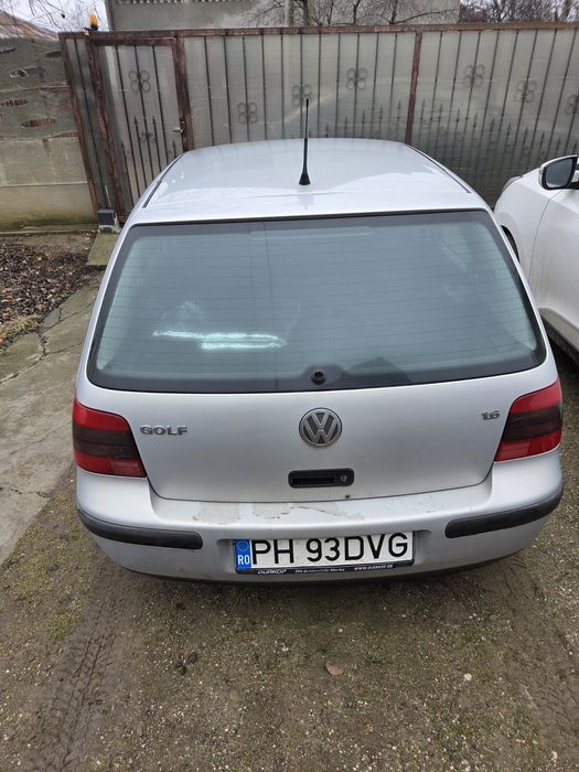 VW Golf 4 1.6 benzină, climatronic, acte la zi bonus 4 jante tablă