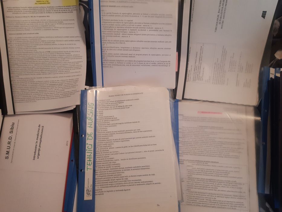 Vând materiale/cursuri xeroxate asistent medical