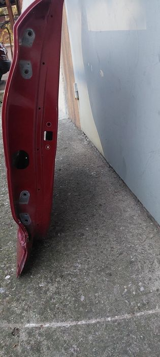 Задна дясна УДАРЕНА врата за Хюндай Кона.