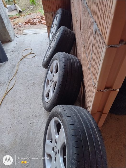 Vand jenti Peugeot si Mecedes