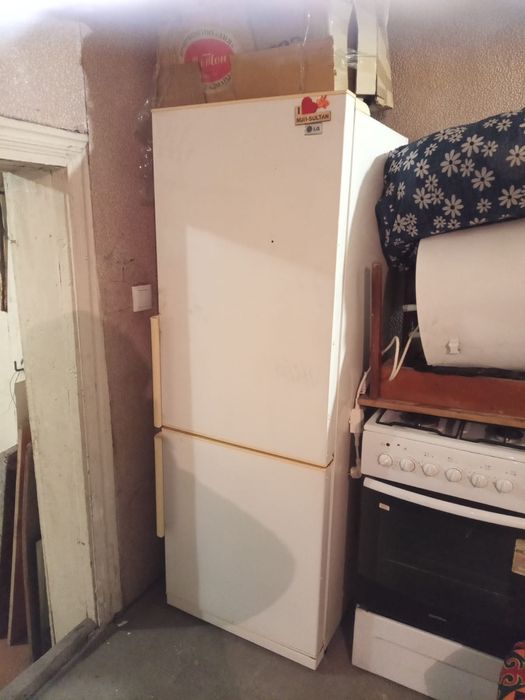 Продам холодильник