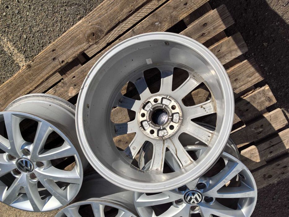 16 цола 5 х 112 мм Фолксваген Голф - 6,5 Инча / ЕТ 50