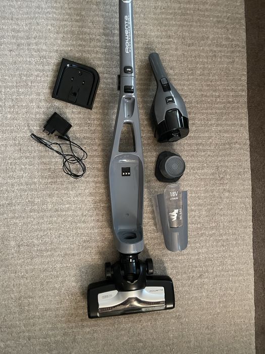 Aspirator vertical cu acumulator Rowenta