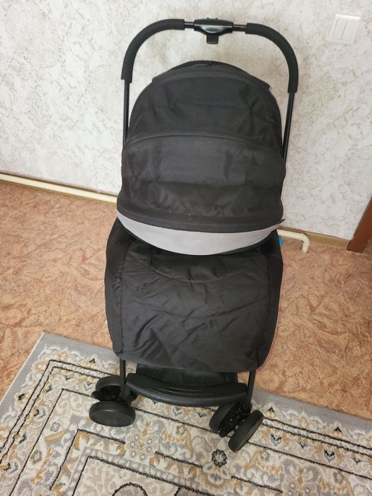 Продается прогулочная коляска