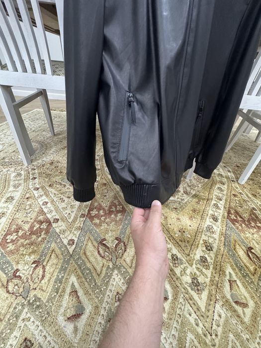 Продам кожаную куртку