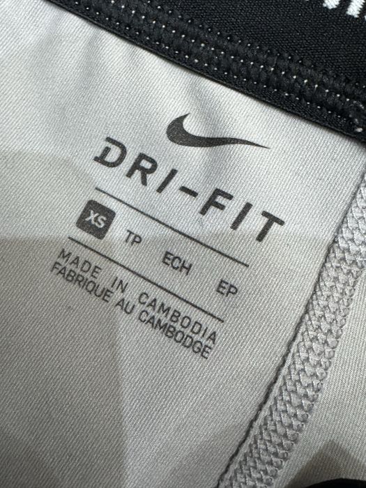 Дамски клин NIKE RUNNING . Размер XS