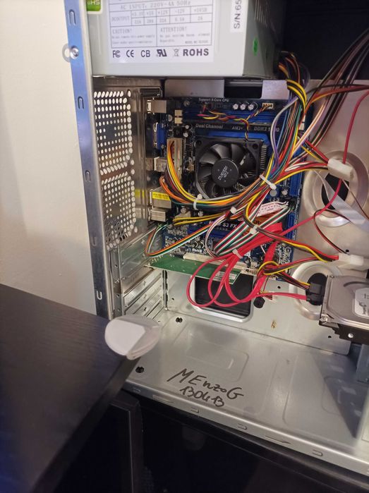 Компютър неизползван, без монитор