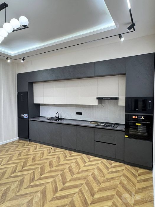 3 коттеджа вдоль дороги, 400м², 3 этажа, 6 комнат, Юнусабад, Тикланиш