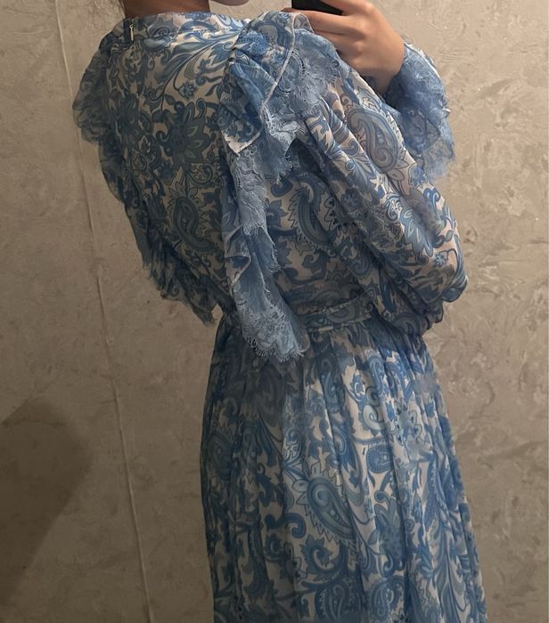 новый голубая платье