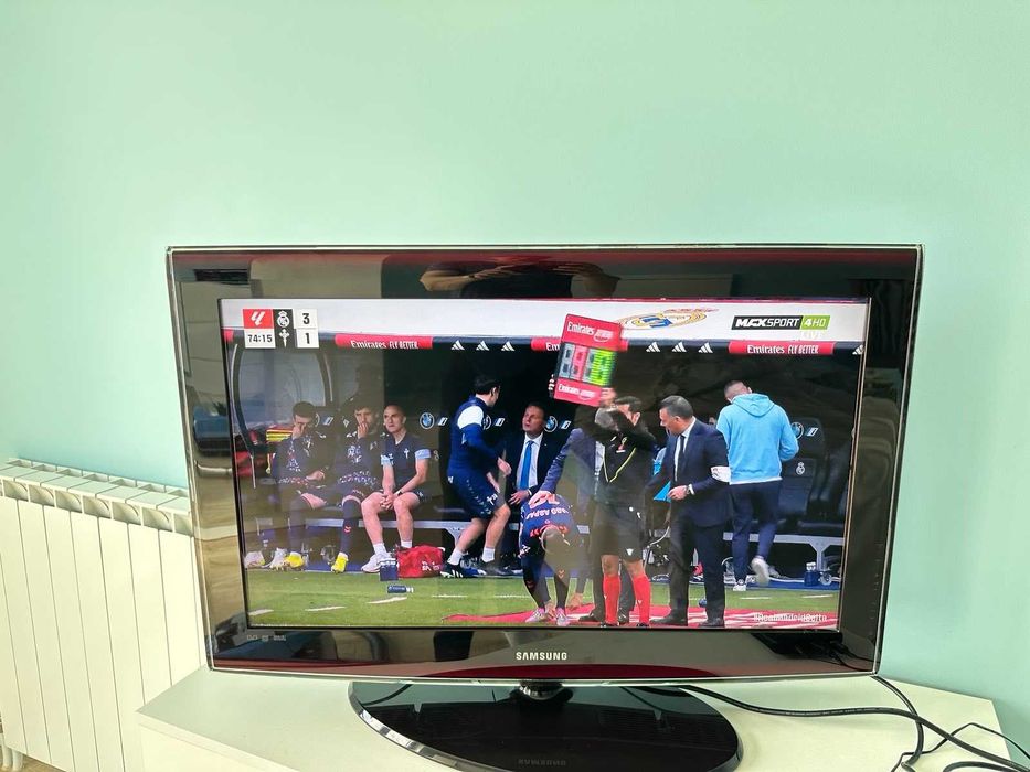 Телевизор Samsung 32" FullHD - LE32A656A1F - перфектно състояние