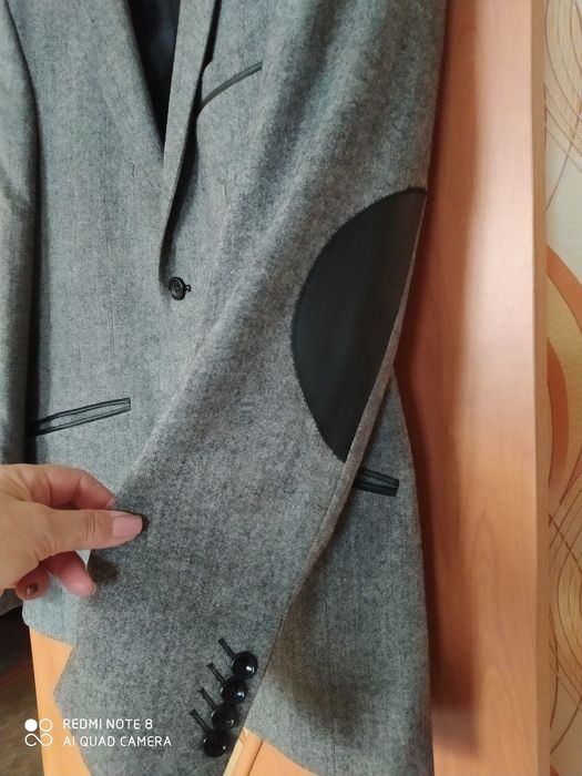 Красивый костюм и рубаш