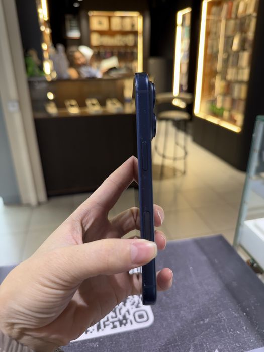 Продам 17 Pro (e sim )