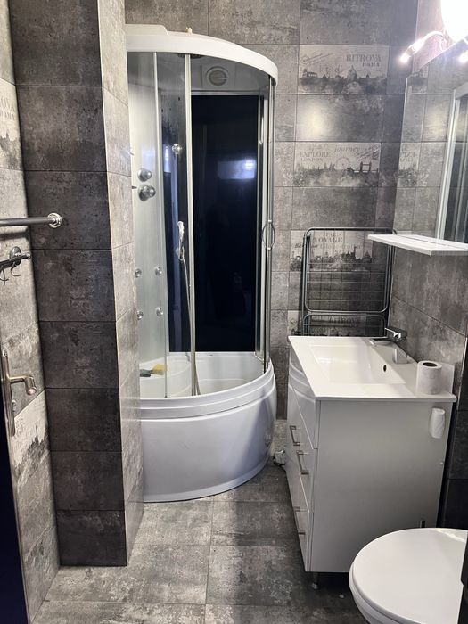 Inchiriez  apartament 2 camere Zona Unirii