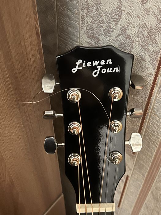 Продам гитару fiewen Toun