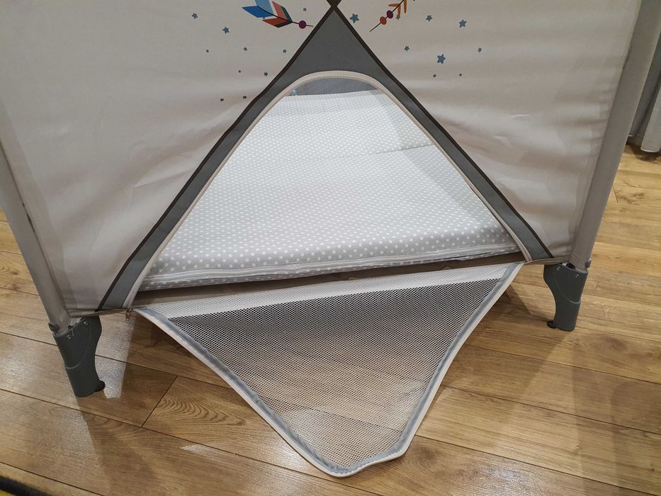 Бебешка кошара за игра