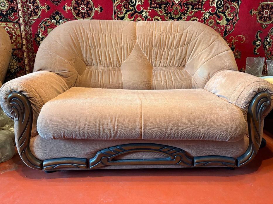 Продам комплект мягкой мебели