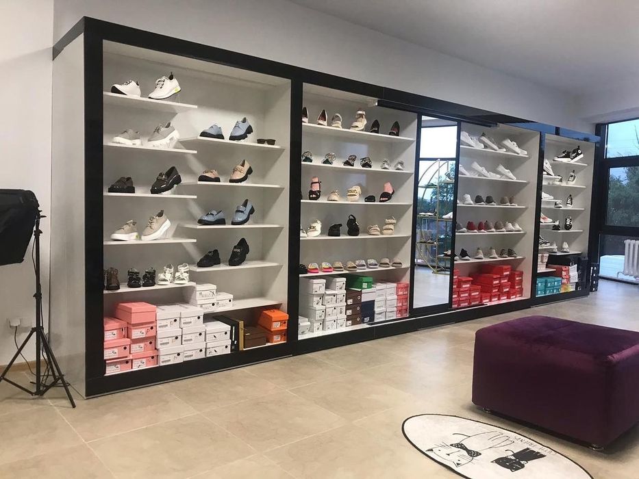 Срочно! Продам ветринные полки!