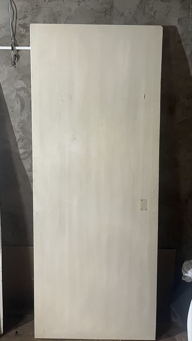 Продам дверь 5000