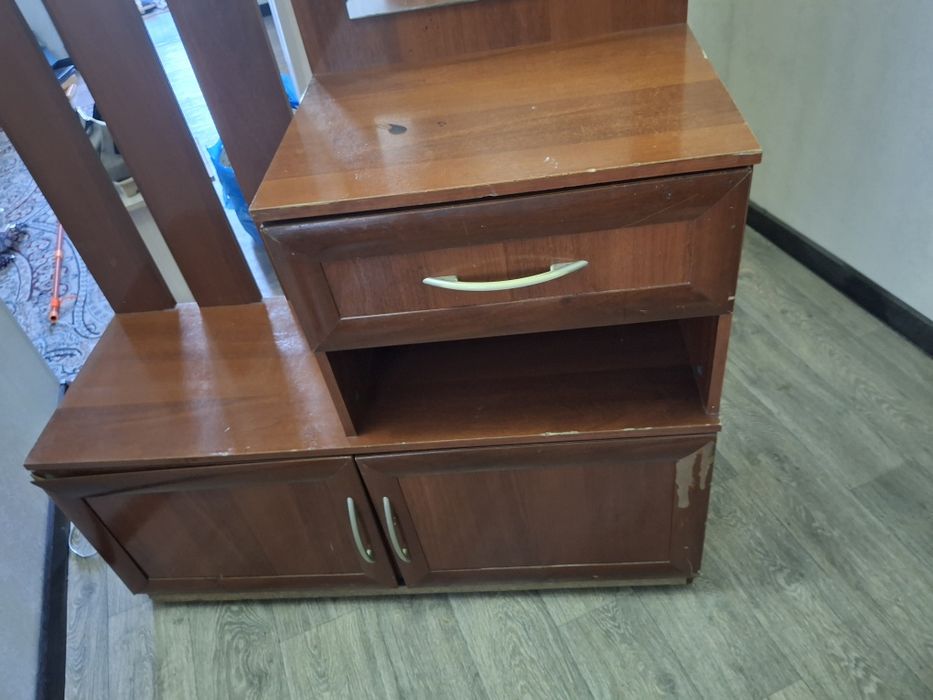 Прихожидагы шкаф