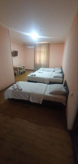 Продаётся отдельно стоящий здания  Арча коча вдоль центральной дороги