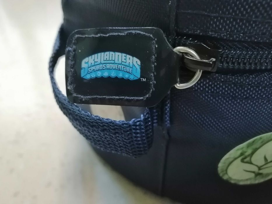 Lot figurine + magic item-uri + geanta Skylanders Spyro's Adventure