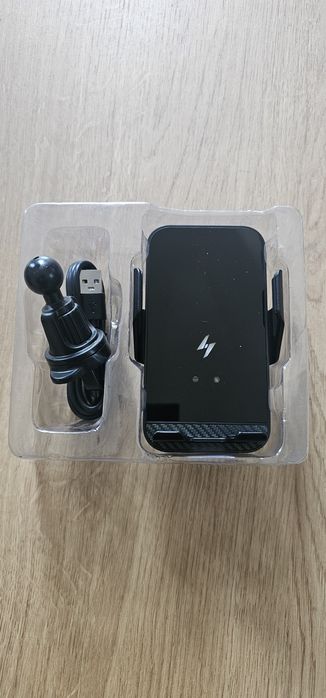 Incarcator wireless auto