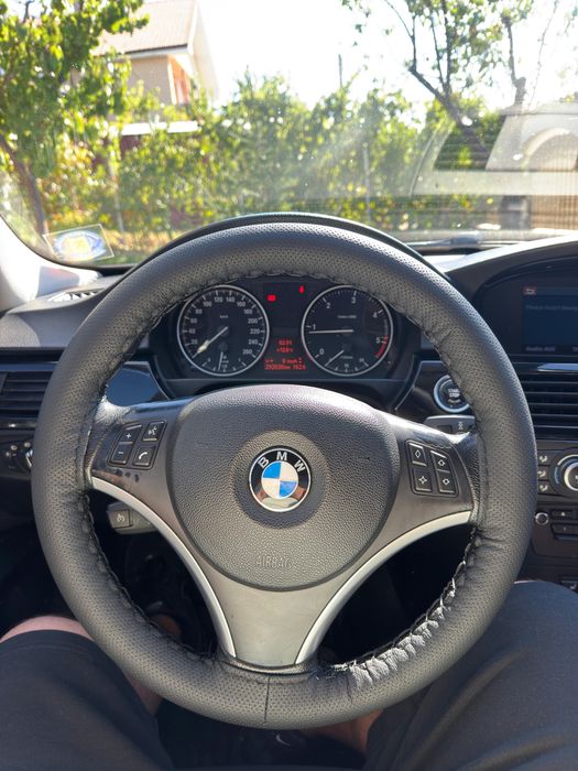 BMW e90 LCI 318D 2009