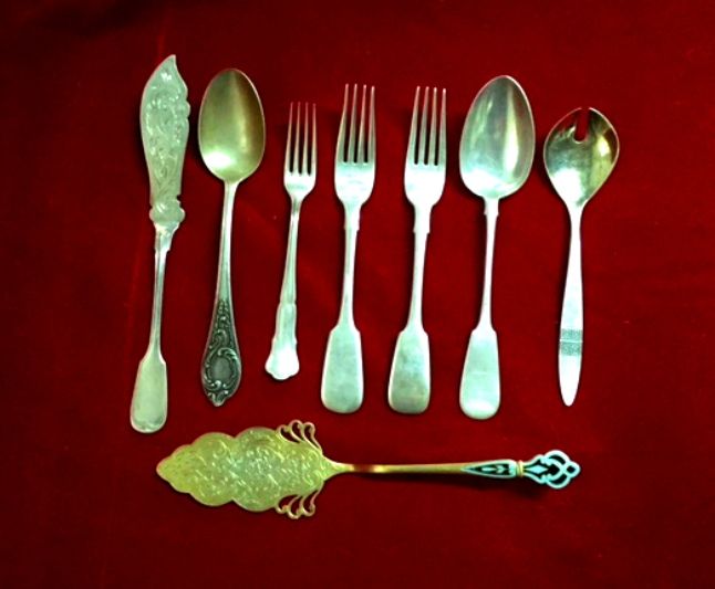 Ложки  серебряные