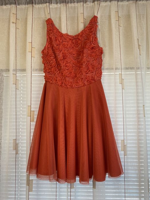 Червена рокля Junona