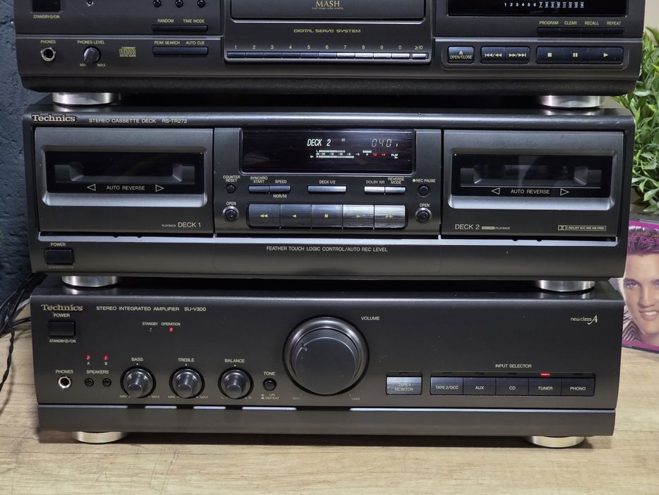 Linie audio TECHNICS, tuner ST-GT550,cd-player SL-PG570A, amplificator SU-v300, dublu deck RS-TR272 , hifi stereo retro