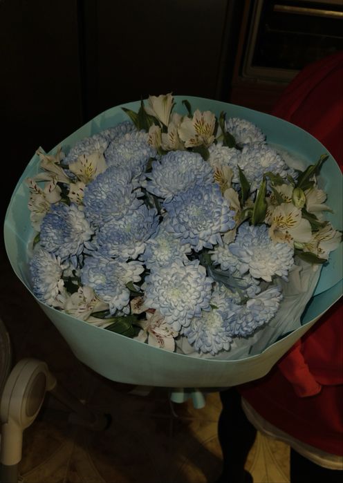 Срочно продаю цветы дешево