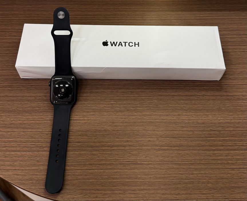 Apple Watch SE 2,44 мм,Торг