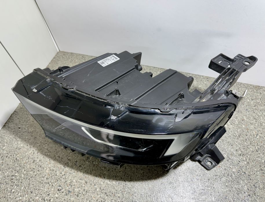 Far stânga Opel Mokka 2