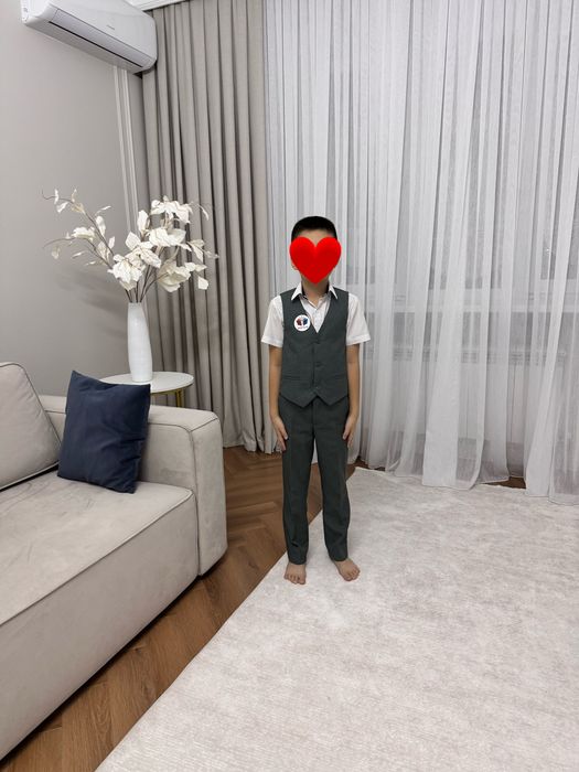 Продам школьную форму для мальчика