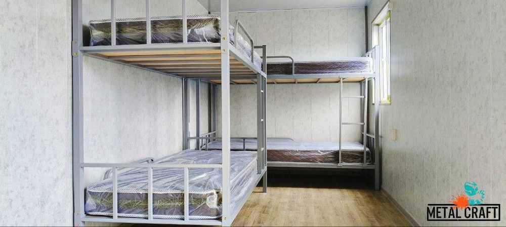 Кровать металлический двухъярусный.