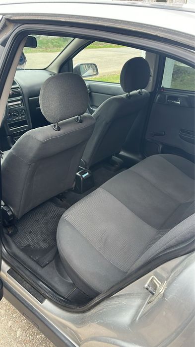 Vand Opel Astra G cu turbina defecta