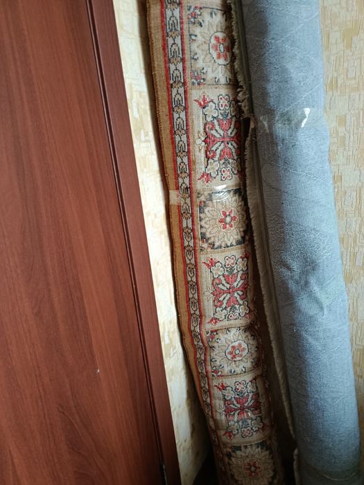 Продам ковер и ковровые дорожки