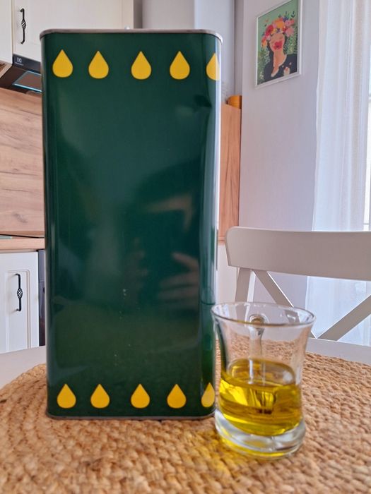 VÂND ULEI MĂSLINE, extravirgin, presat la rece