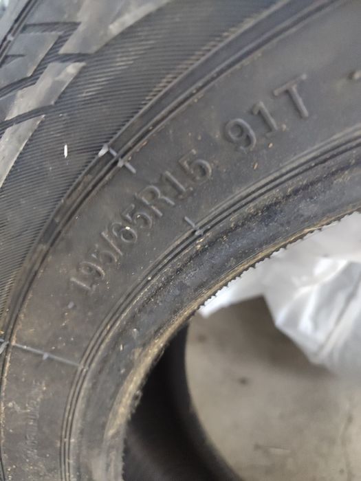 Продам шины 195×65-R-15