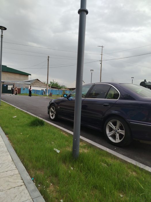 BMW модель E39 1995 года продается  1