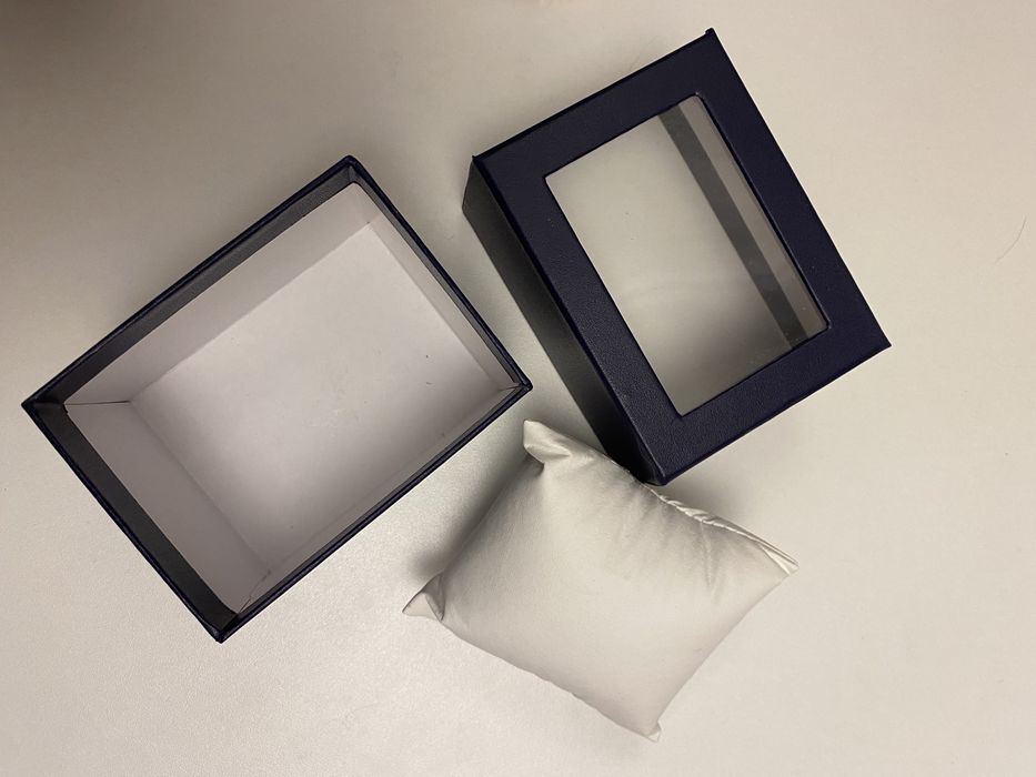 Отдам коробки для часов