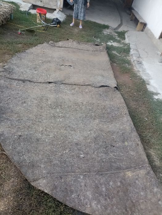 Киіз үй ,титан дискі,кои терісі ондалген