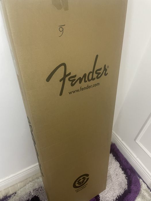 Электрогитара Squier StratFingerboard