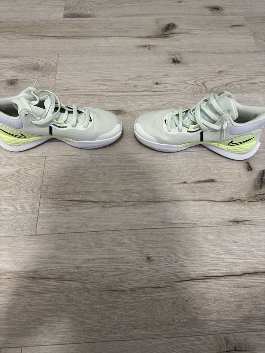 Adidasi nike de vanzare