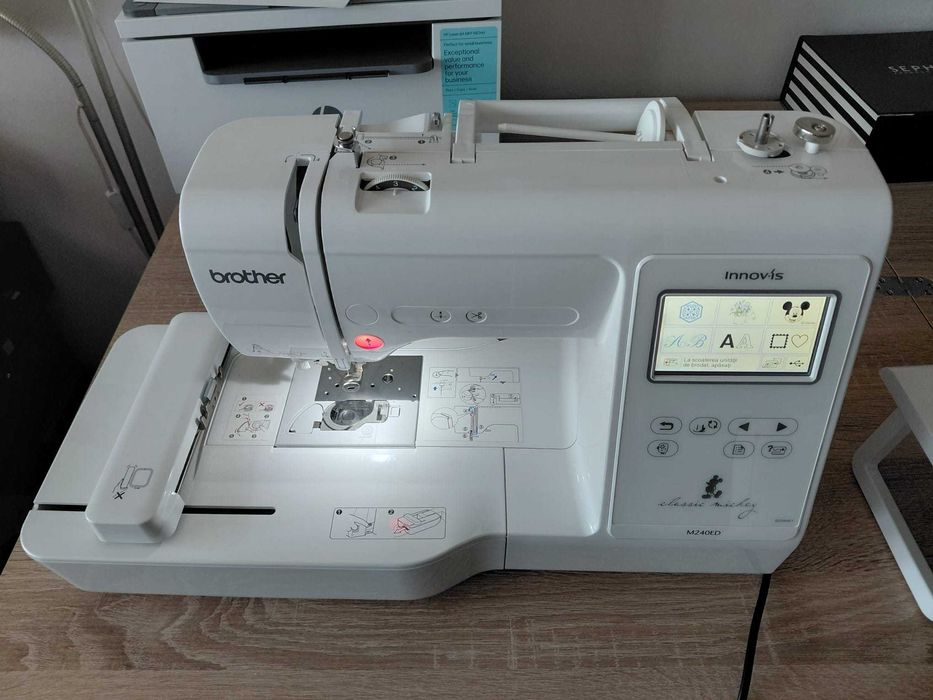 Masina de brodat Brother Innov-is M240ED