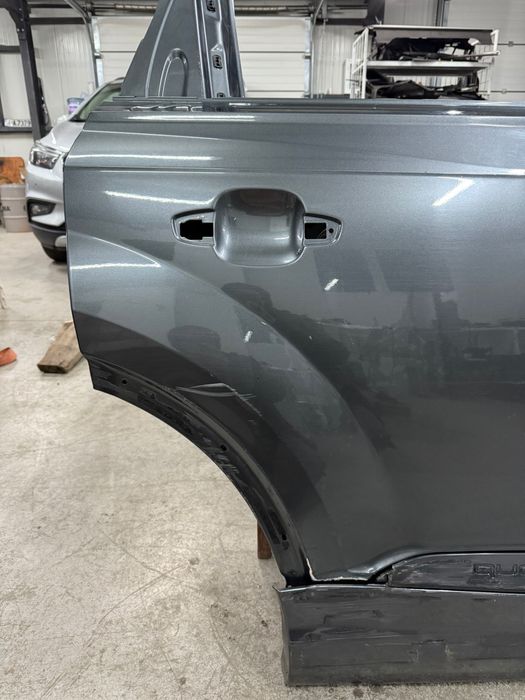 задна дясна врата за audi q7 4M0